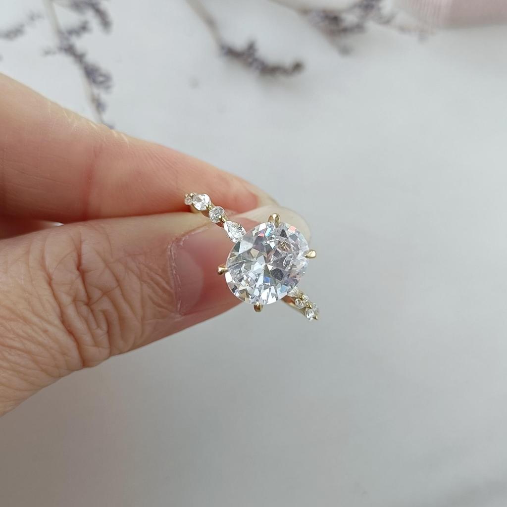 Oval Cut Cubic Zirconia Engagement Ring, 925 Sterling Silver/Gold Plated Solitaire Wedding Jewelry Gift for Women