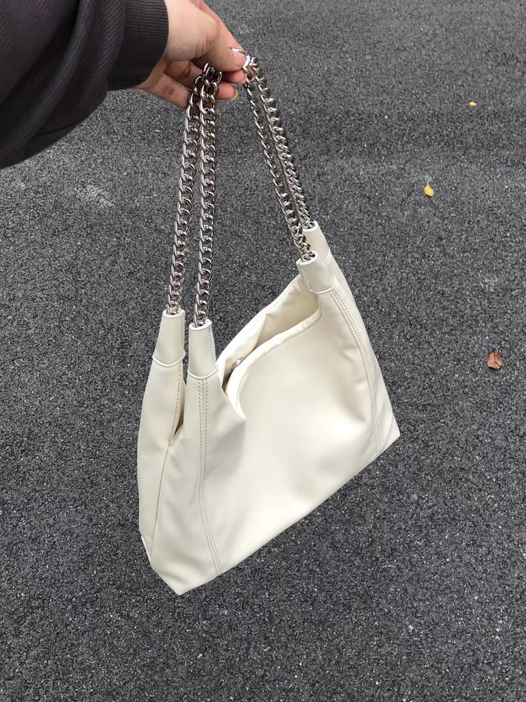 Niche Sweet and Cool Babes Soft Leather Chain New Large-capacity Commuting Shoulder Underarm Bag Women