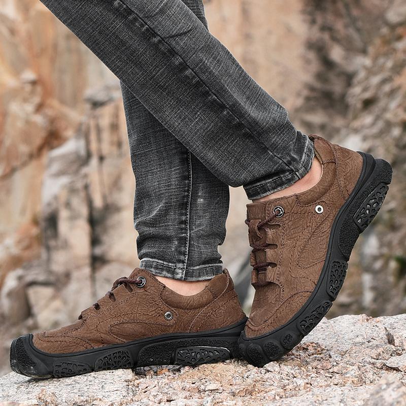Fashion New Outdoor Camping Hiking Shoes Men Genuine Leather Sports Sneakers Man Travel Casual Shoes Leisure Walking Climbing Men's Foot
