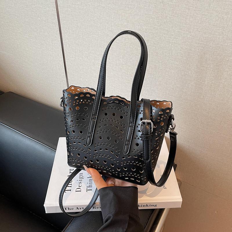 

Новая нишевая сумка-корзина для овощей с ажурной резьбой высокого класса, женская сумка, на плечо, кроссбоди, маленькая сумка, сумка-ведро чёрный