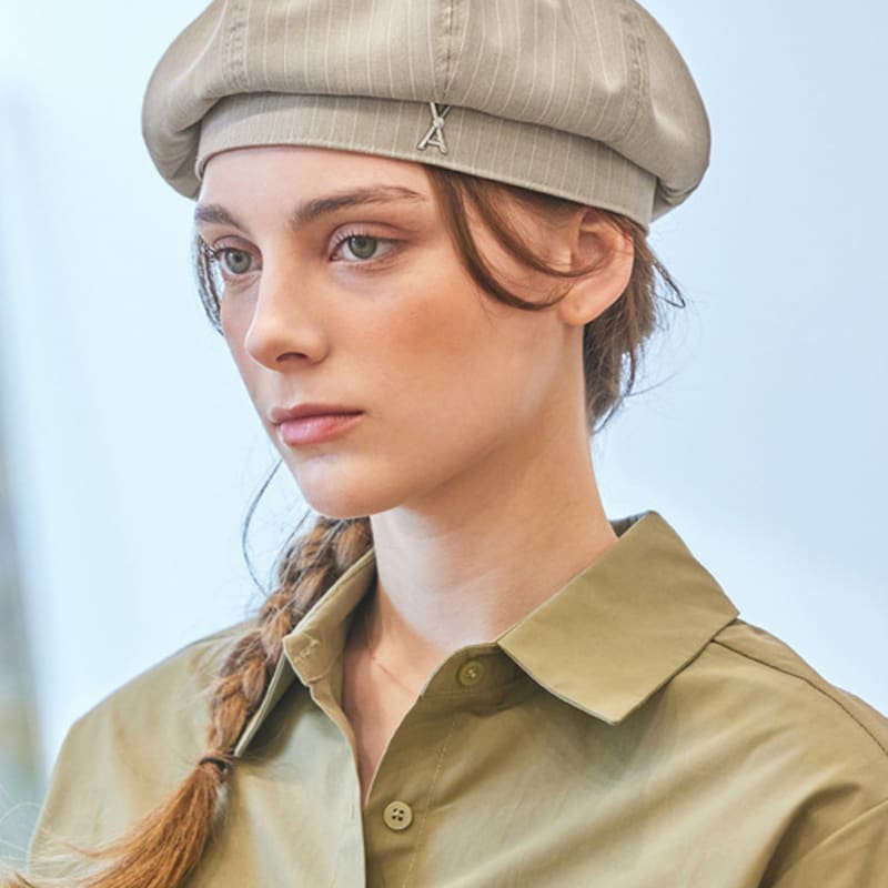 

VARZAR VA Кубический берет-октагон с шипами Бежевый FREE