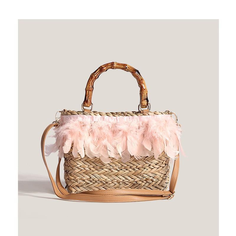 

Seaside Vacation Beach Woven Bag Women 2025 New Single-shoulder Cross-slung Feather Straw Bamboo Tote розовый