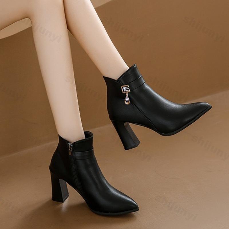 Fashion Women's Fashion Retro Pointed Head Casual Short Boots 2025 Autumn Rhinestone Pendant Designed Versatile Coarse Heel Ankle Boots