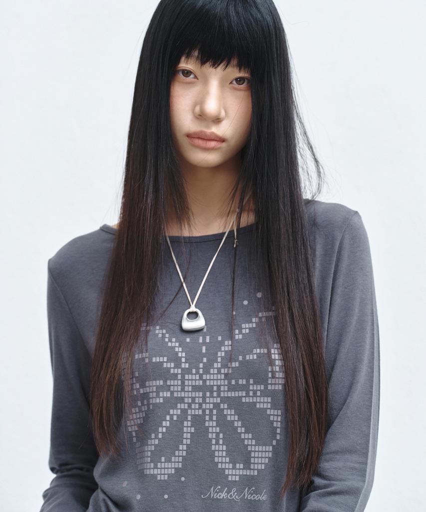 Nigaennikol Pixel Butterfly Graphic Top_Charcoal