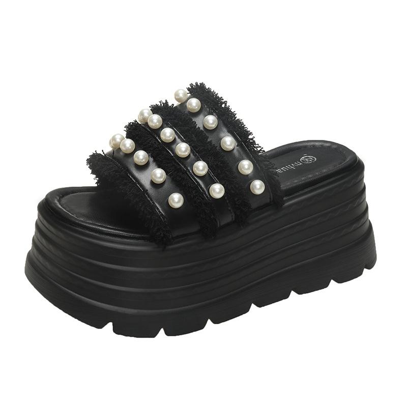 2025 Summer Xiaoxiangfeng One-word Pearl Simple Fairy Style Flat Bottom Versatile Soft Bottom Heightened Thick Bottom Outer Slippers