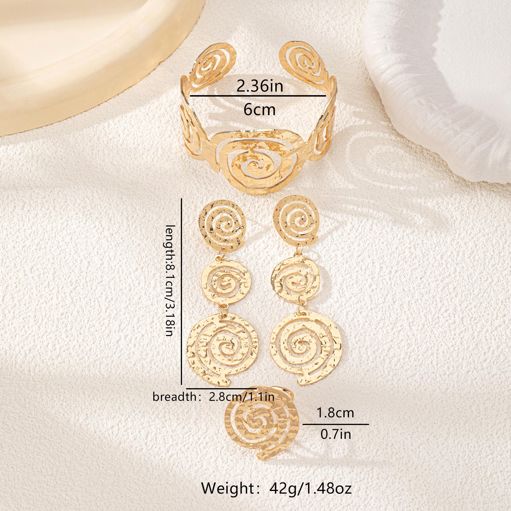 

Модный набор спиральных серег и браслета для уличной вечеринки для дам