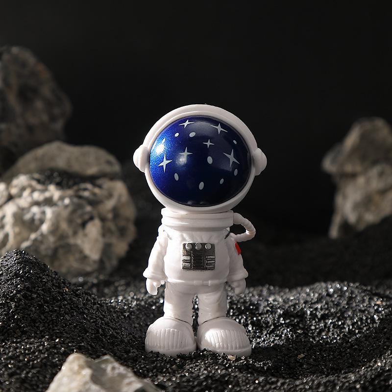 Small Resin Astronaut Figurine - Perfect for Home Decor, Valentine's, or Birthday Gift
