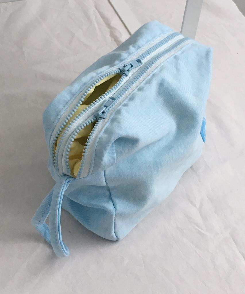 Nuaname Pure White Space-Separating Peddler Pouch Blue
