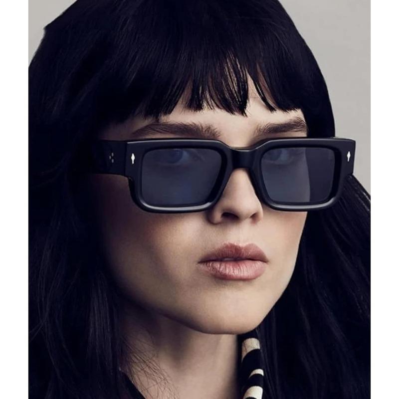 Square Chunky Sunglasses for Women & Men, Trendy Rectangle Shades with UV400 Protection (Black)