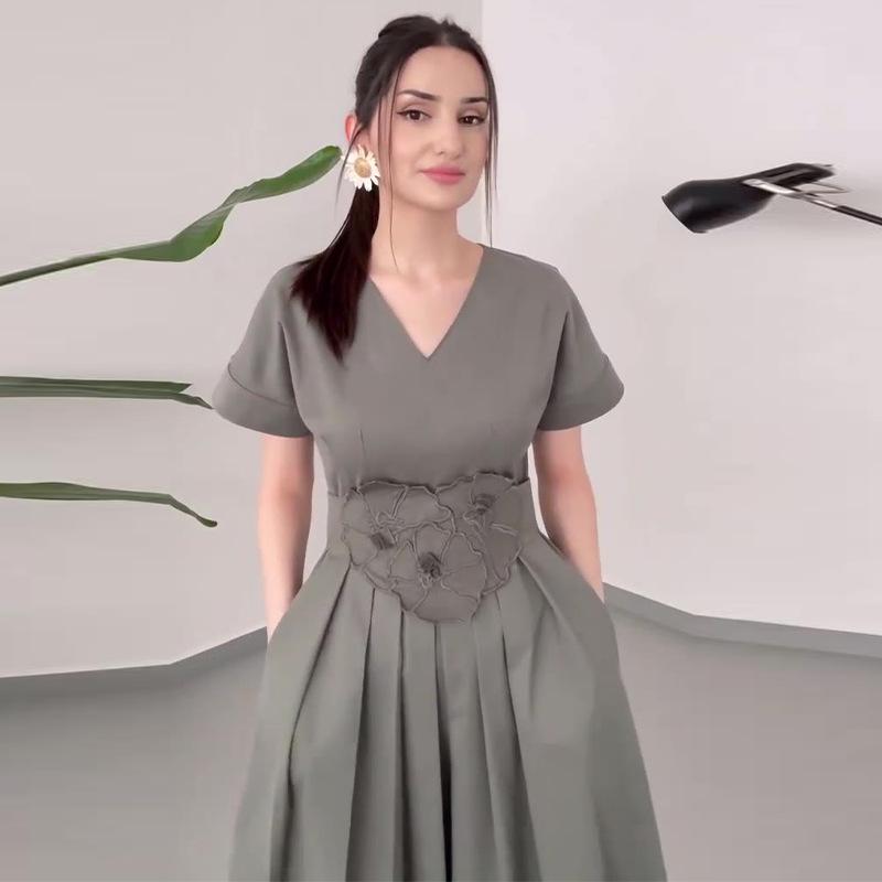 2024 Sommer Damen V-Ausschnitt Taillenband A-Linien Kleid - Europäischer & Amerikanischer Stil