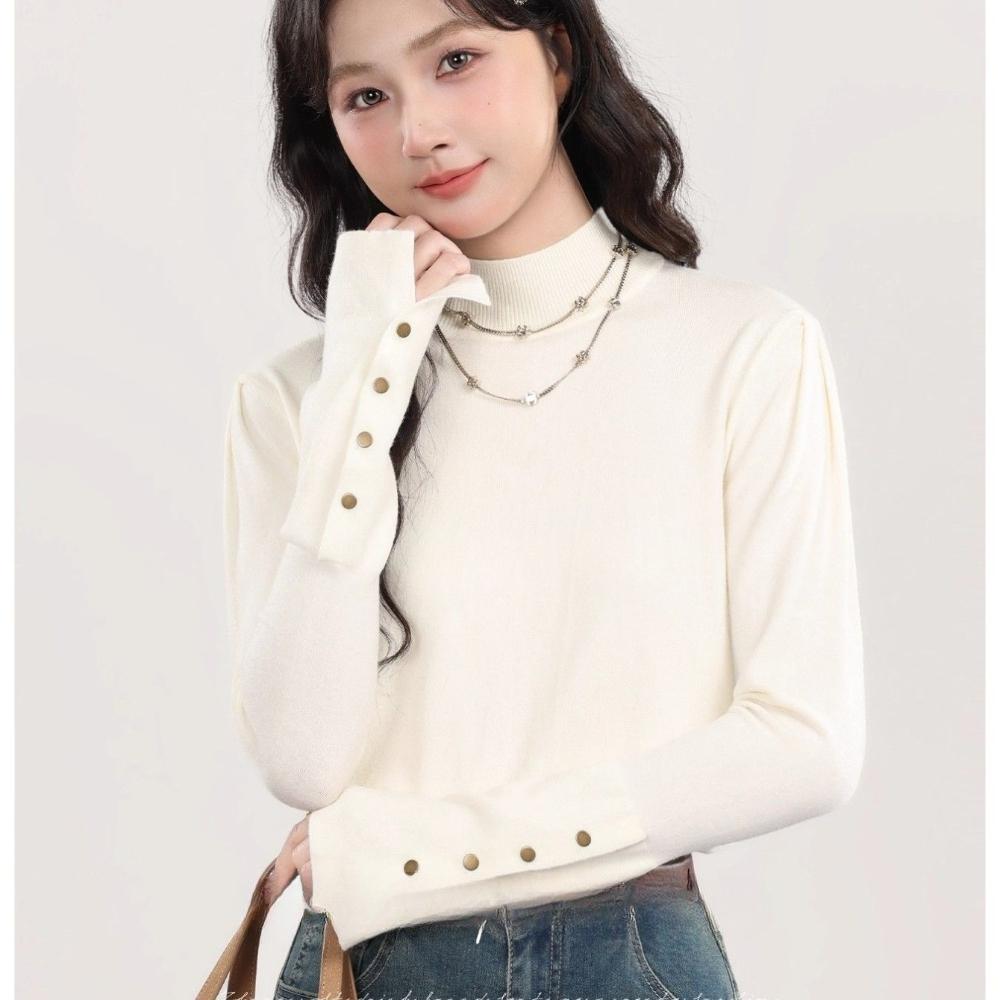 New Style New Year Base Layer Innerwear Knitted Sweater with A Semi-high Collar, Fashionable and Stylish, Slimming and With An Elegant Look.