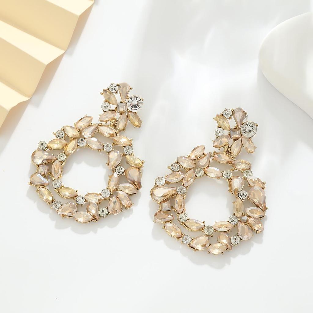 Elegant Geometric Round Dangle Earrings - Light Luxury Style, Sparkling High-End Jewelry for Women.