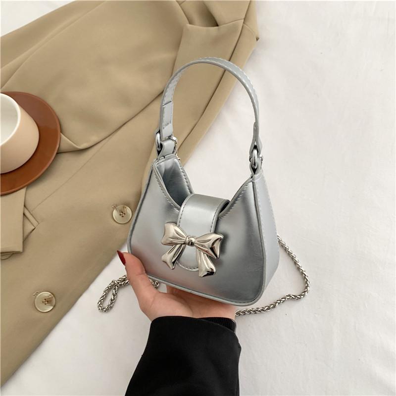 Trendy Single Shoulder Handbag Simple Earphone Bag Korean 2024 New Butterfly Bow Chain Crossbody Bag Women Black