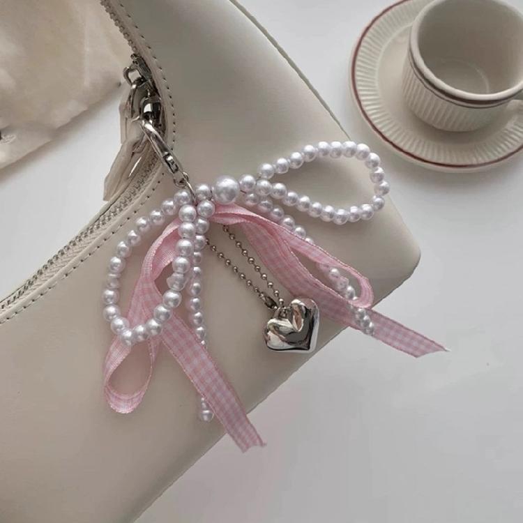 Fashion Bag Accessory Elegant Bag Ornament Heart Keychain for Any Occasion