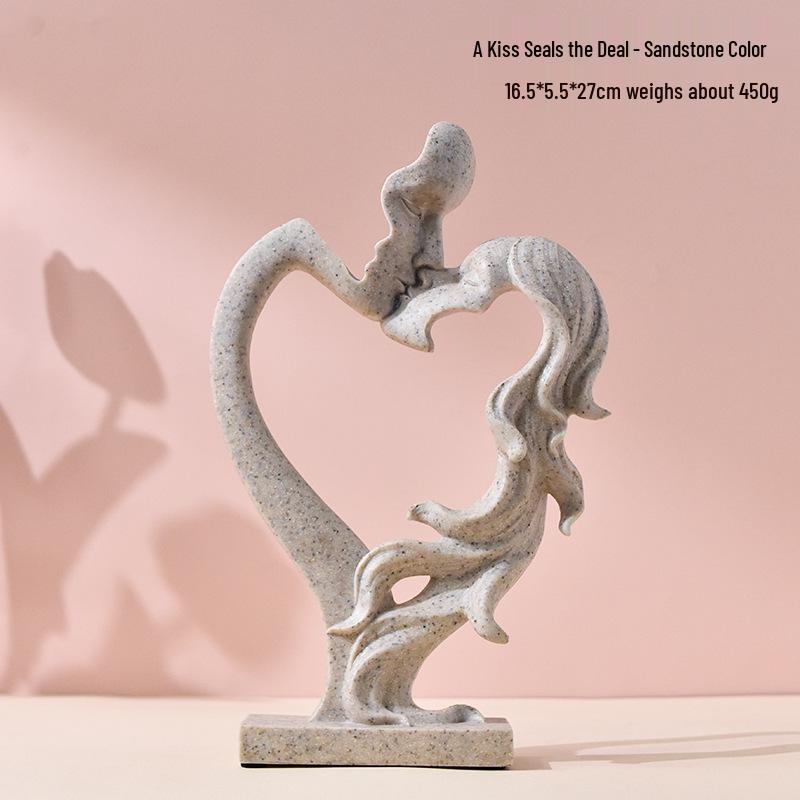 

Nordic Light Luxury Couple Statue - Resin Ornament for Living Room or Bedroom Decor