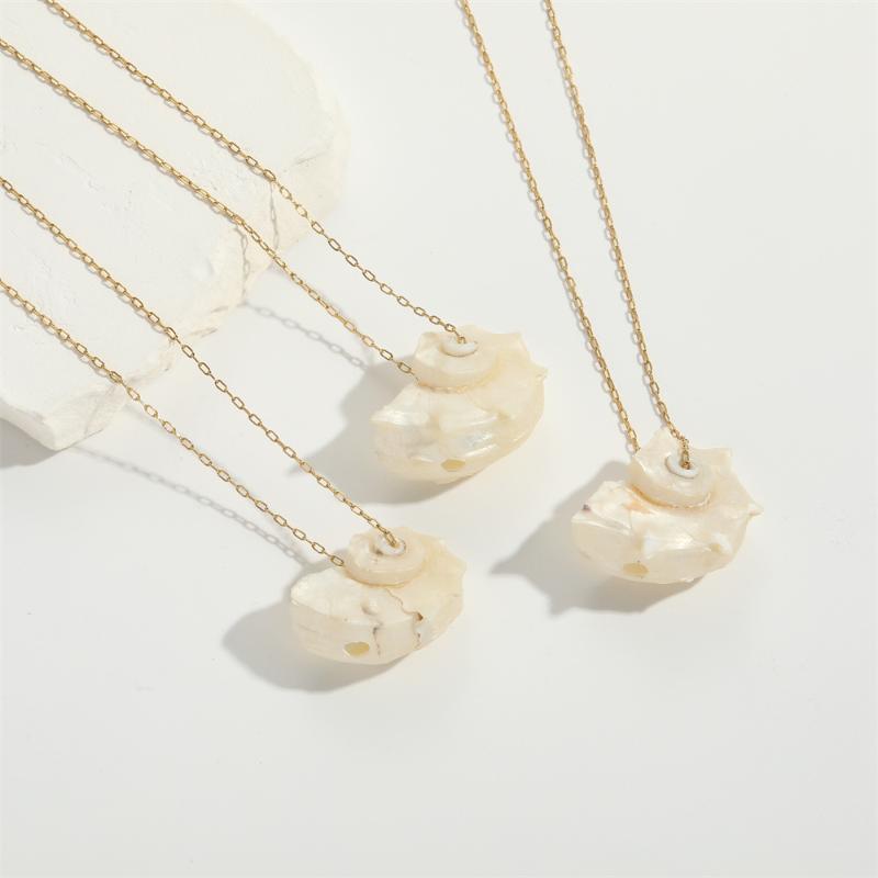 

Personality Gold Color Stainless Steel Conch Shells Pendant Necklace For Women Charm Summer Beach Party Jewelry Gift