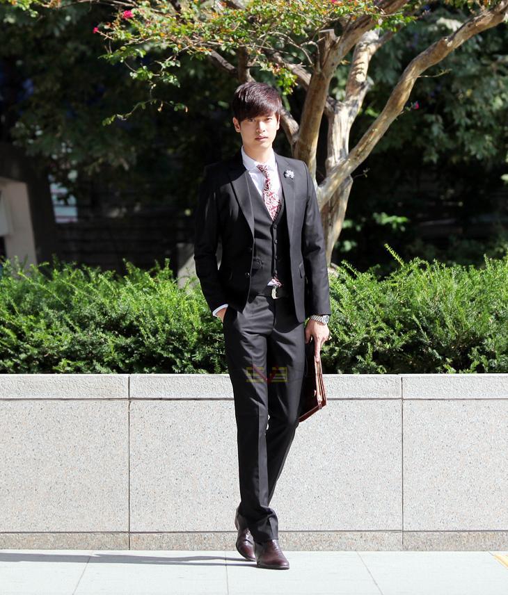 Men's Navy Blue & Black Korean Slim Fit Formal Business Suit Set for Weddings