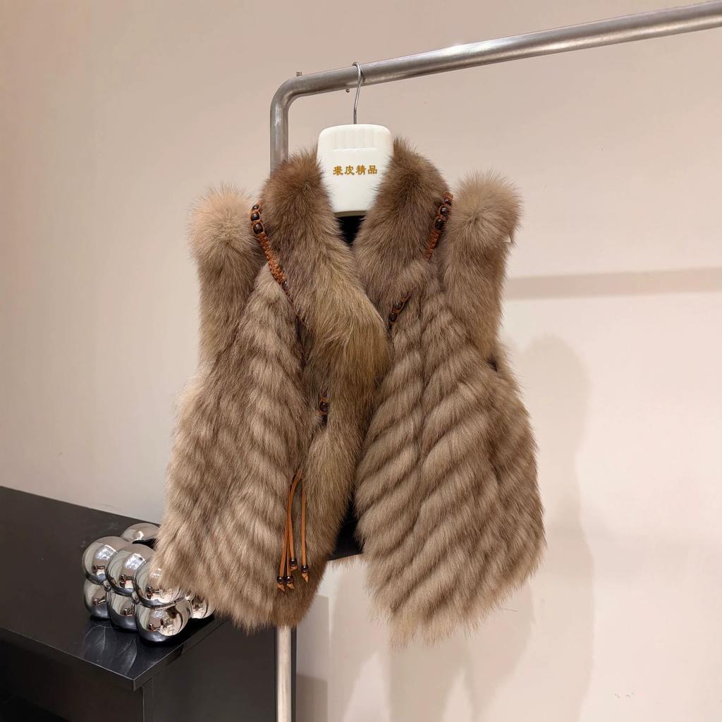 Vienna movement imported Finnish fox hair smudged two-color strips, fur vest, fringed stacked placket short women