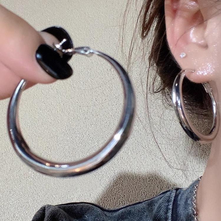 Exaggerated Large Plated Ear Clips Light Luxury Niche High-end Unique Design Trendy Gift Elegant Lady's Classic Casual Jewelry