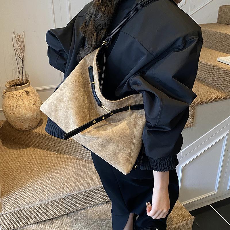 Retro suede tote bag women's simple texture versatile backpack large capacity high sense commuter shoulder messenger bag