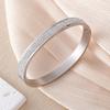 Bracciale in Acciaio Titanio con Strass Stile Europeo-Americano: Design di lusso di nicchia, Resistente al colore e durevole