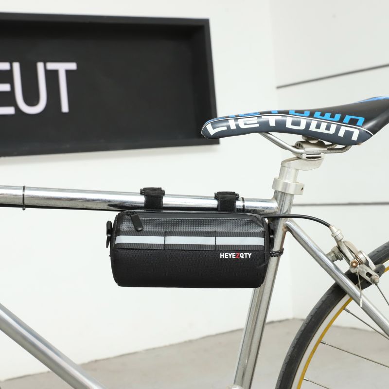 Bicycle bag, car head bag, multifunctional messenger bag, mountain road bike front handle bag, wholesale, saddle bag.