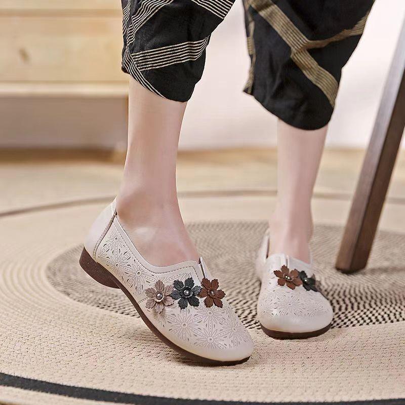 

Mom s Non-Slip Soft Leather Slip-On Flats for Women - Comfortable, Casual Summer Shoes for Middle-Aged and Elderly Size 37 грязно-белый