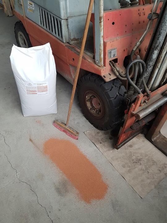 Sorbent Polsorb Plus Paliwa Olej Farby Smary 20 Kg