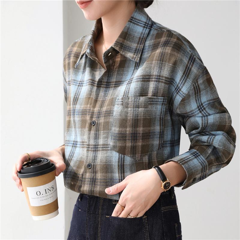 2025 Women s Retro American Plaid Long-Sleeve Shirt Medium