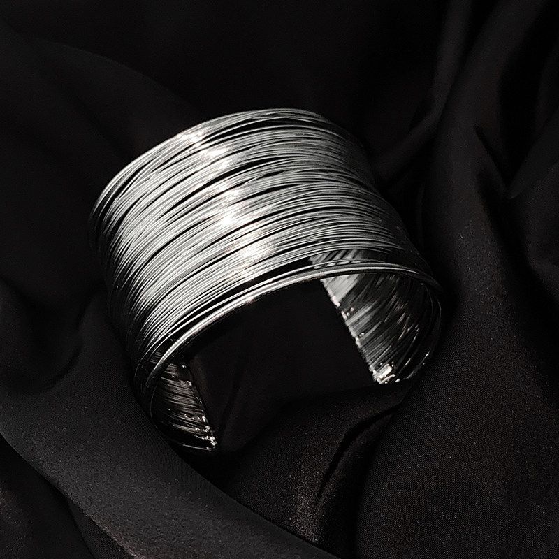 

Ins Wide-Brimmed Line Winding Bracelet Female Elegant Opening Line-Wrapped Bracelet (Opening Adjustable)