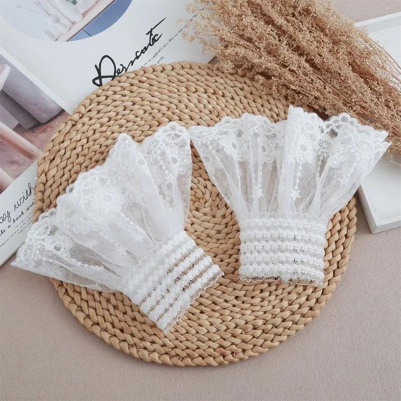 Perfect Match New White Women Lace Floral Detachable Sleeve Fake Cuffs Female Pleated Flare Sleeve False Cuffs Ruffles Wristband Decorative