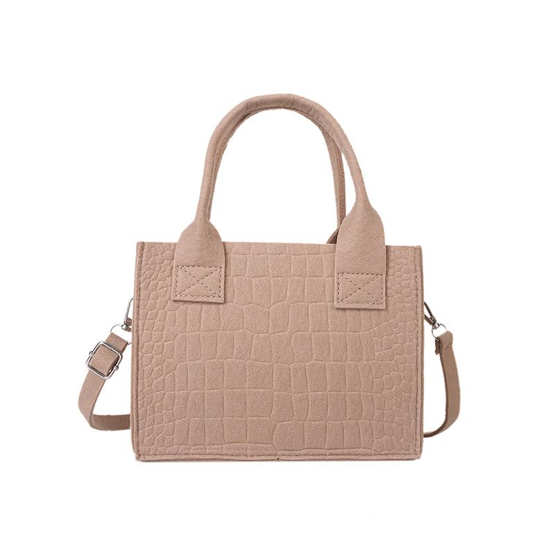 Женская сумка через плечо — фото 8