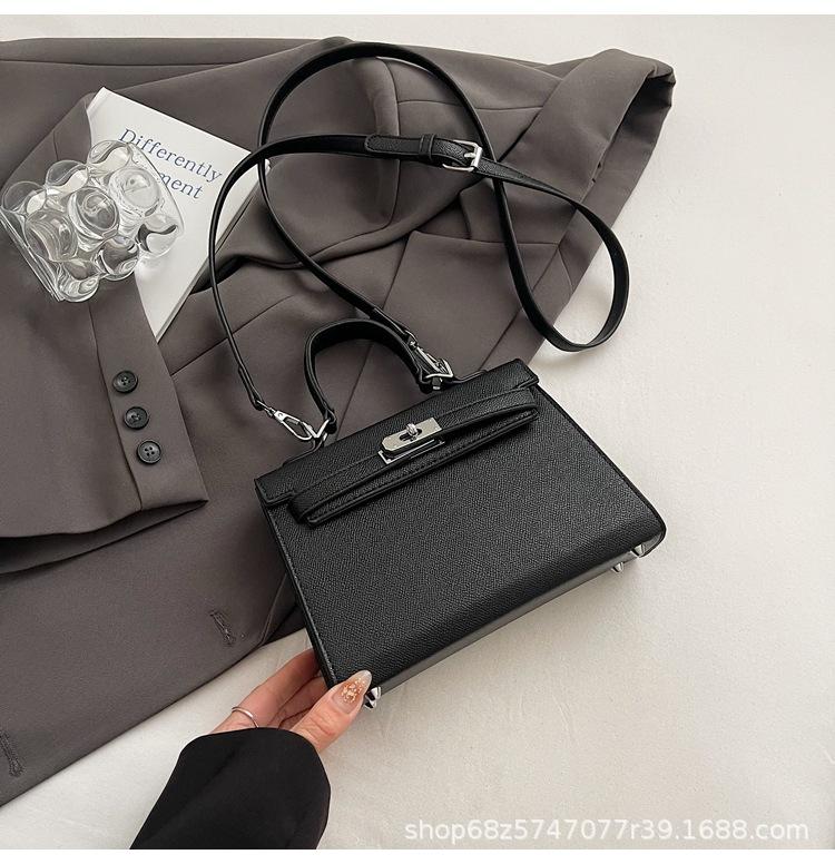 Hand Improvement Sense Kelly Small Square Bag Shoulder Bag European and American Retro High Intelligence Loose Davis Bag Shoulder Crossbody Bag