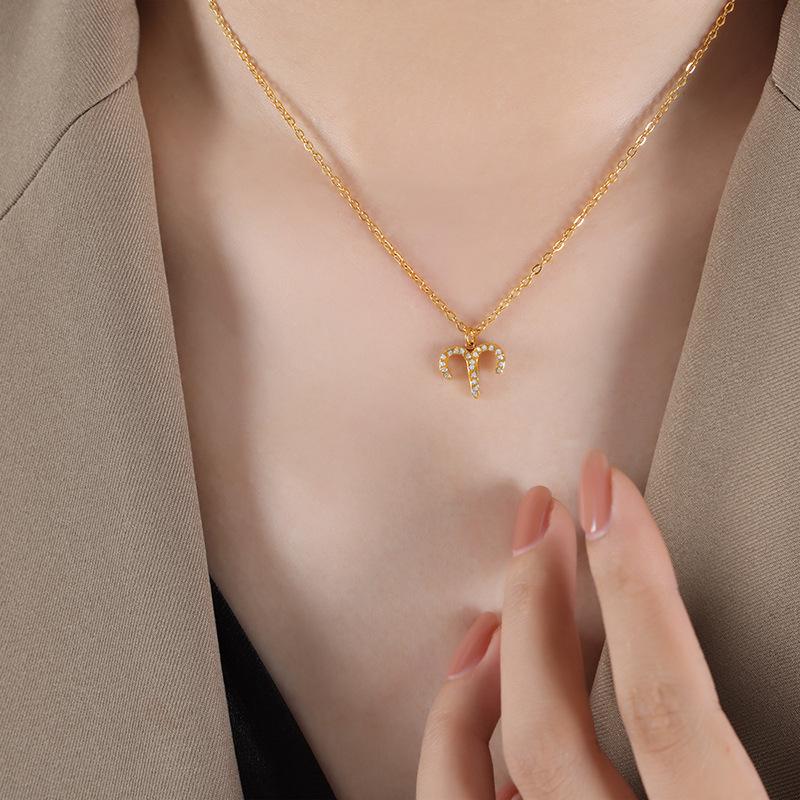 Custom Fashion Gold Titanium Steel Necklace with Zodiac Pendant and Rhinestones