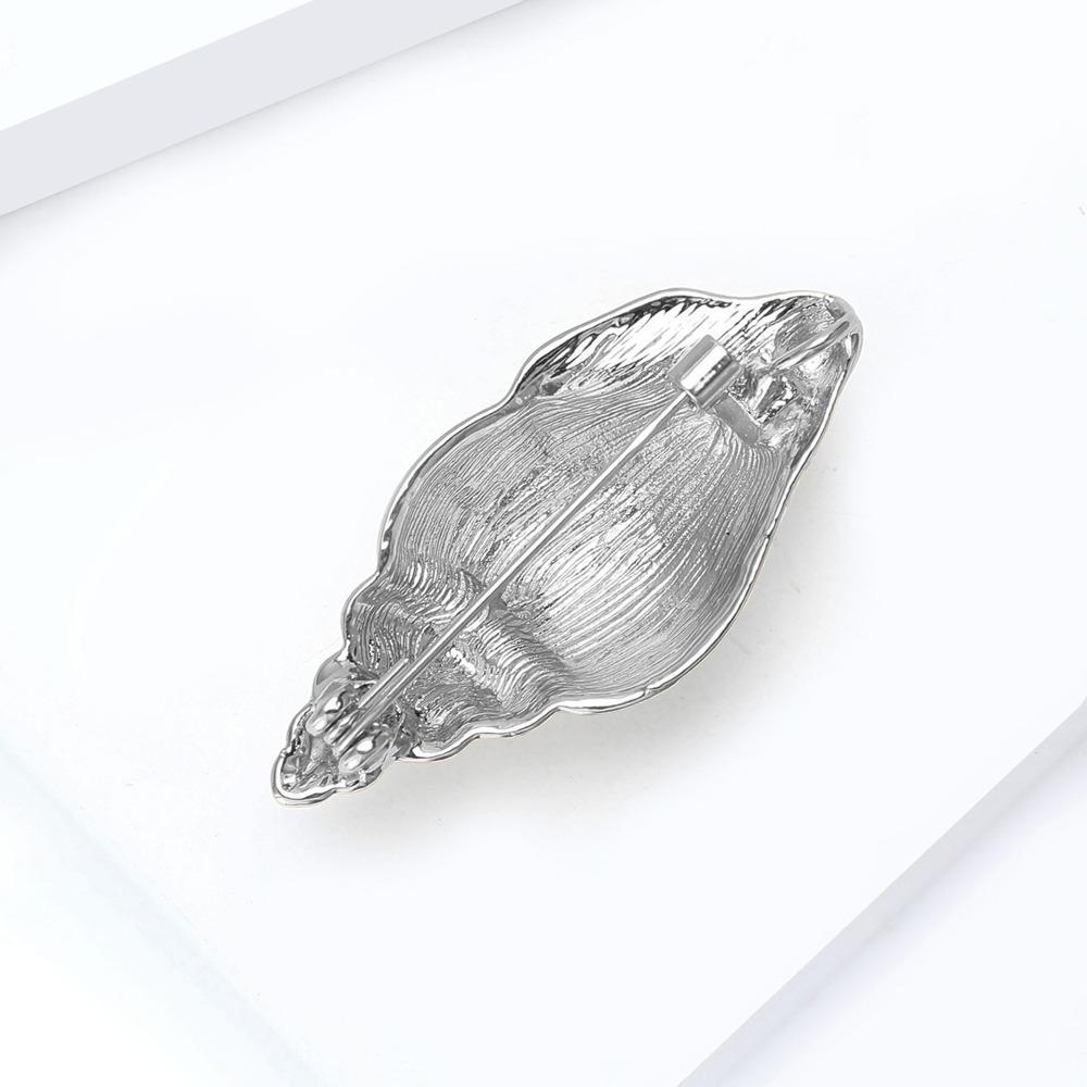 New Elegant Conch Shell Brooch Lapel Pins Badge High-end Exquisite Jewelry Brooches for Women and Men Fashion Accessories