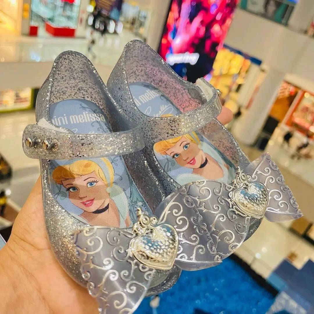 

New girls mermaid princess cute Sandals shoes non-slip soft bottom sports shoes for girl gift insole 13.8cm серебряный
