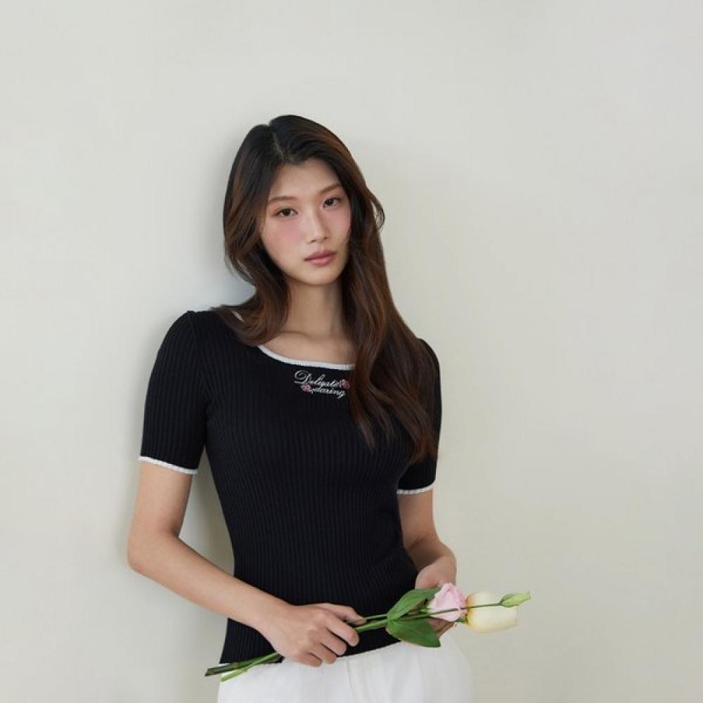 Egoist Rose Lettering Colorblock Short Sleeve Knit Es2okh01 IV66 6390₽