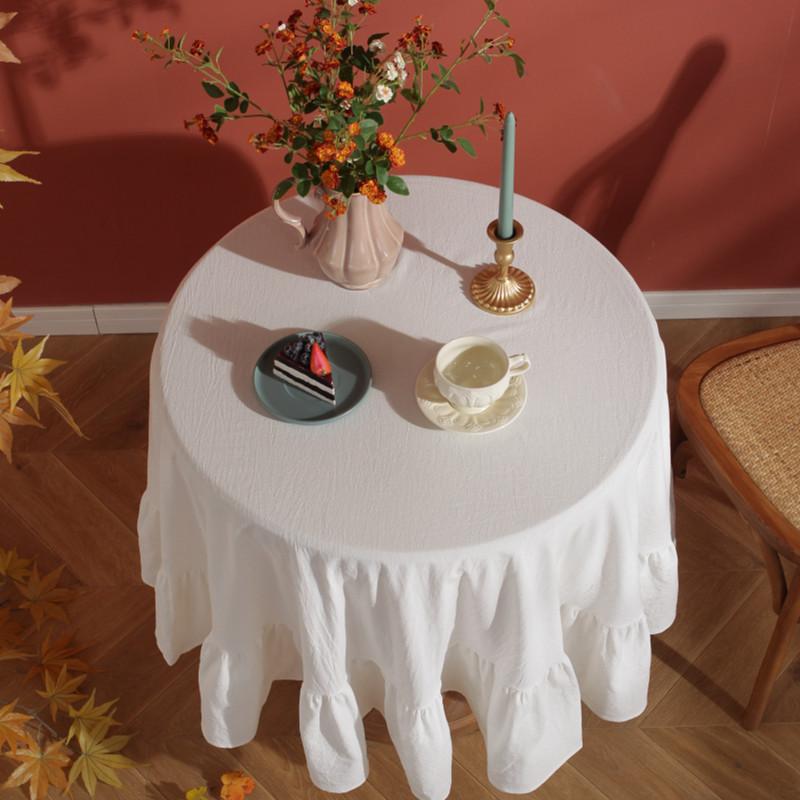 Weiße Plissee-Kante Runde Tischdecke 70,87 Zoll - Maschinell gefertigtes knitterarmes Gewebe für Küche, Esszimmer, Café, Schlafzimmerdekor