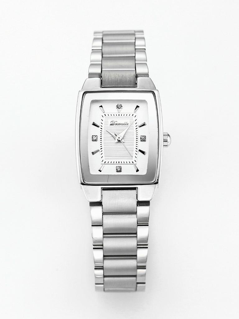 Dámské nerezové křemenné hodinkyJednoduché a elegantní vodotěsné Diamantové Čtvercové náramkové hodinky