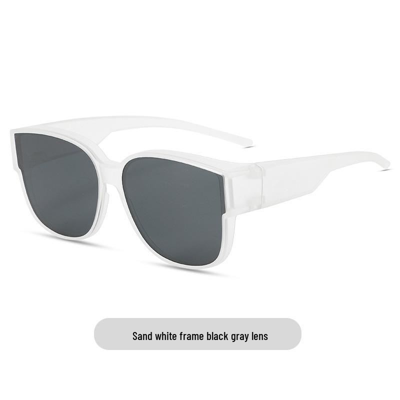 Polarized Myopia Clip-on Sunglasses for Men & Women - Stylish Oversized Frame for Driving