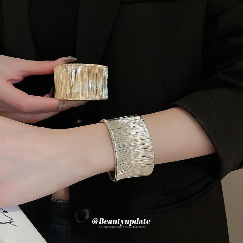 Minimalist Metal Grid Bracelet - European & American Fashion Niche, High-end Style Hand Jewelry