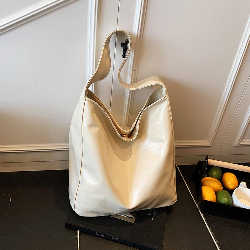 New Large-capacity Women's Bag Bag Women's Commuter Small Fresh Casual Fashion Tote Bag