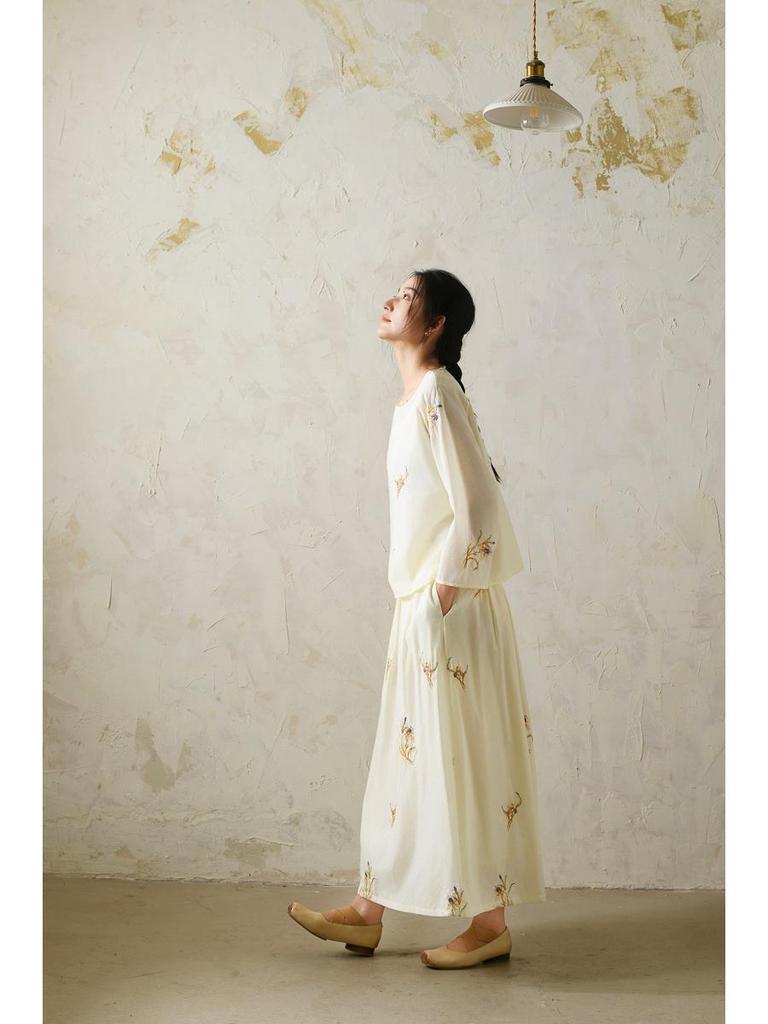 2025 Summer Artistic Retro Cotton Embroidered Half Skirt - Chinese Zen Style for Women