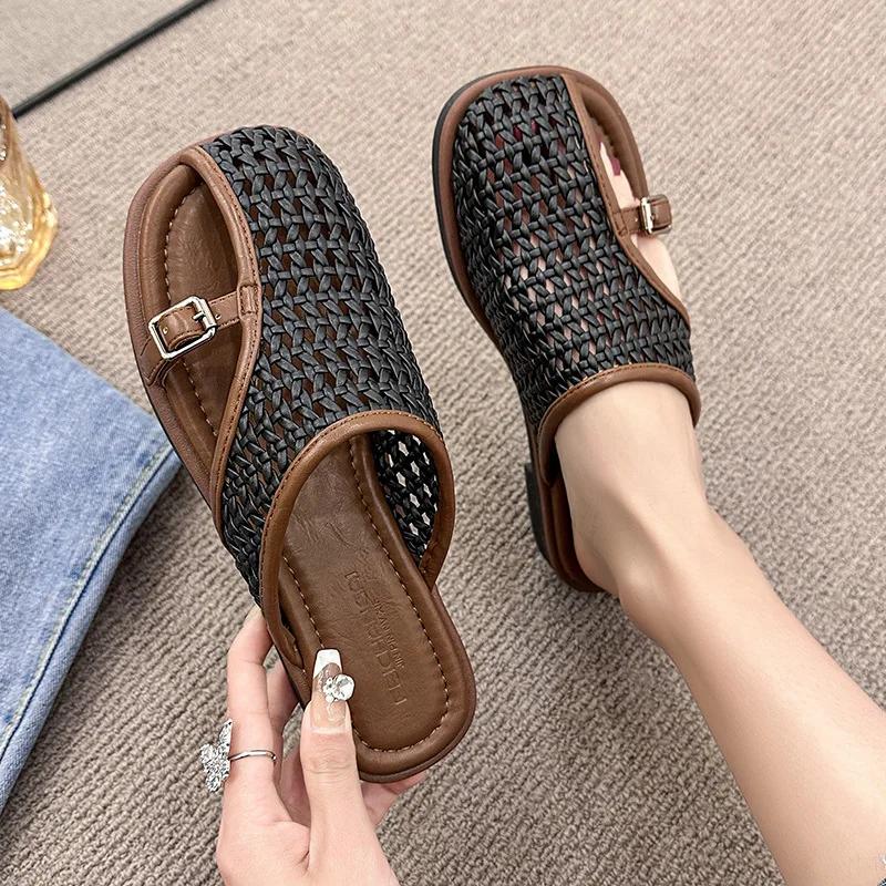 Fashion Women Slippers Flats Beach Sandals Summer 2025 Trend Designer Casual Shoes Hollow Roman Fashion Outdoor Slippers Chanclas Mujer