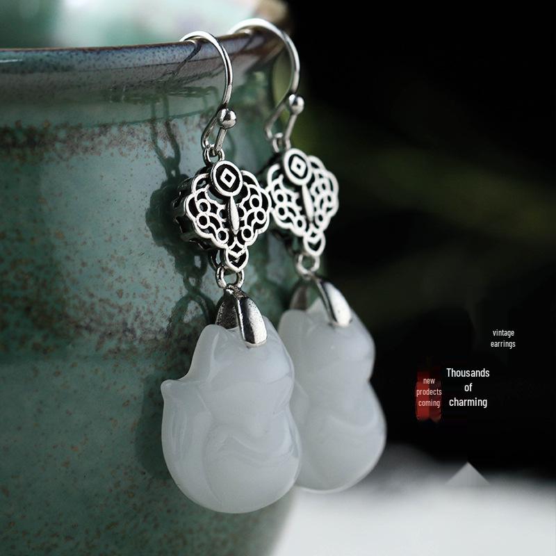 

Aier Yuanyuan Taiyin Inlaid Imitation Hetian Jade Retro Dangle Earrings - Chinese Style Hanfu and Cheongsam Accessories. Electroplated Taiyin Craft