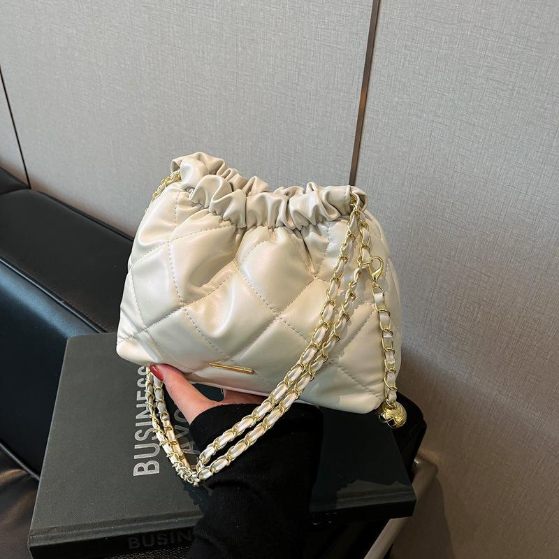Summer rhombus embroidery thread small bag women's 2025 new foreign style versatile chain messenger bag fashionable super fire bucket bag