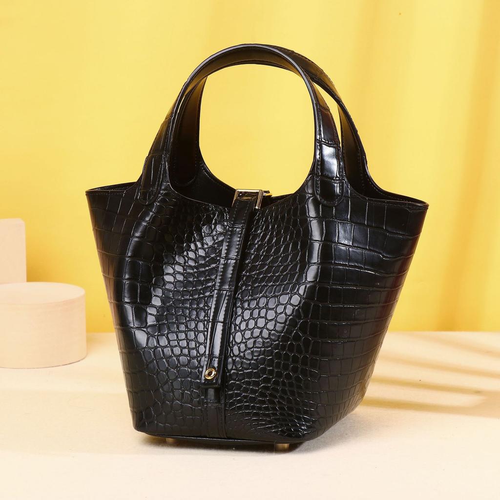 Exquisite and Super Popular Crocodile-patterned Bag for Women, Summer, High-end Style, Basket Bag, Versatile Crossbody Bag, Handbag