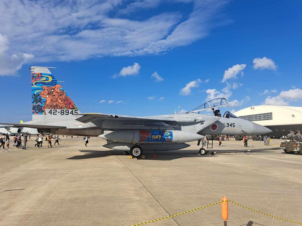 PLATZ Japanische Luftwaffe Adler Naha Basis Churashima Air Fiesta 2023 Gedenkflugzeug Bemaltes Plastikmodell 1/72 Selbstverteidigung F-15J AC-87