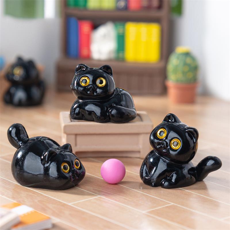 5Pcs/Bag Cute Little Black Cat Doll Car Ornaments Micro Landscape Ornaments Desktop Home Decoration Dollhouse Toy Accessory Gift