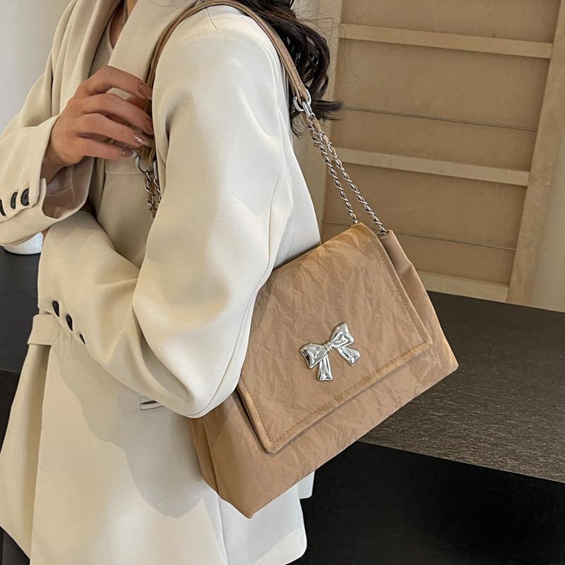 2024 New Spring Korean Style Large Capacity Butterfly Bow Chain Underarm Tote Bag Women's Bag